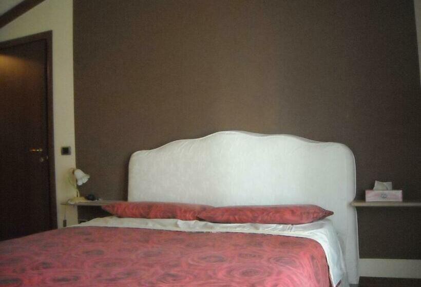 اتاق لوکس, Gli Angeli