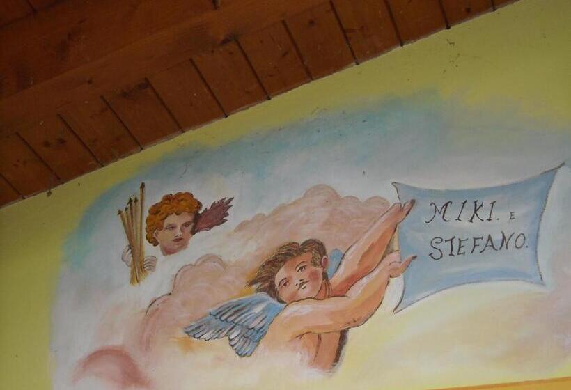 اتاق استاندارد سه نفره, Gli Angeli