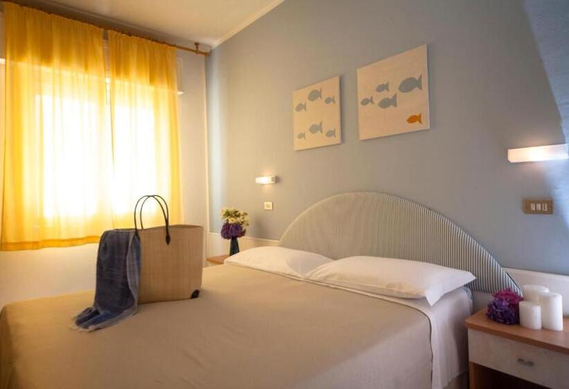 バルコニー付きスタンダードルーム, Antares