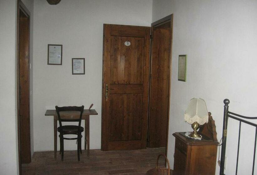 غرفة قياسية رباعية, Agriturismo La Rovere