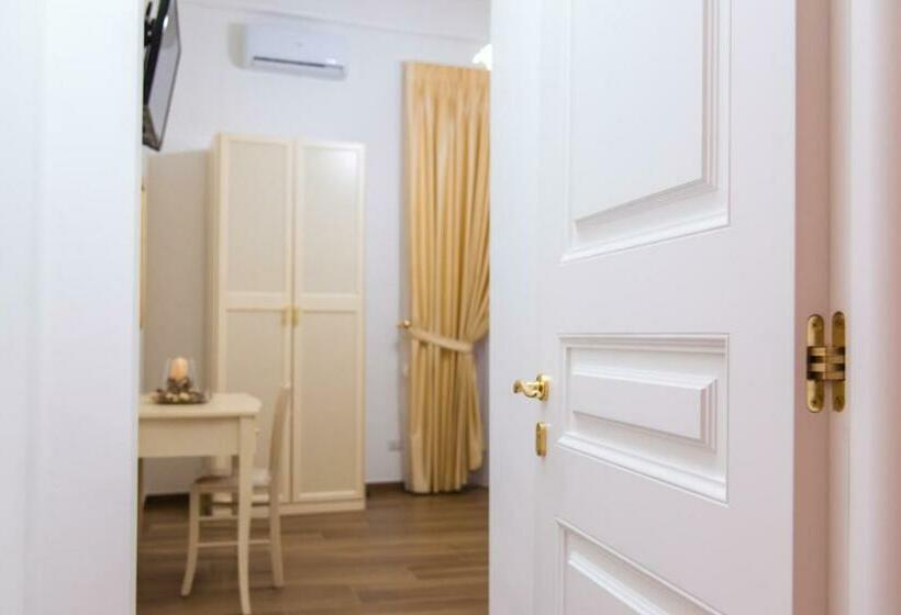 اتاق لوکس با بالکن, Palazzo Le Travi