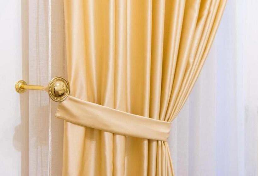 اتاق لوکس با بالکن, Palazzo Le Travi