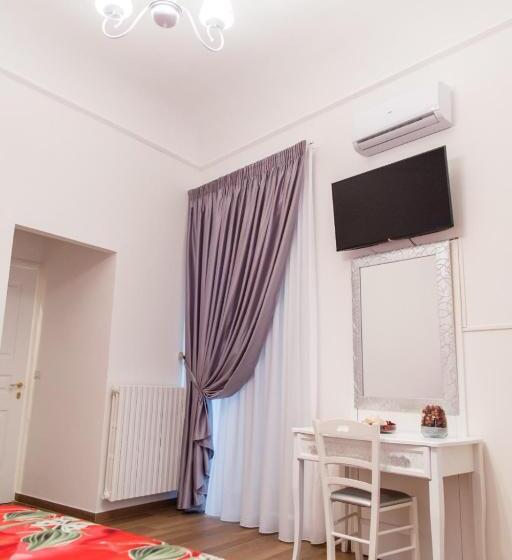 اتاق استاندارد سه تخته با بالکن, Palazzo Le Travi