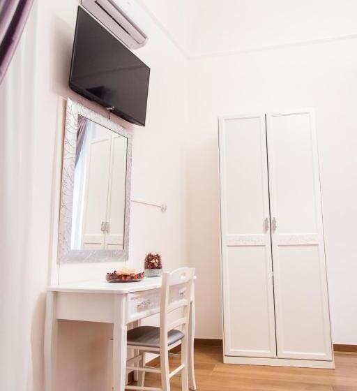 اتاق استاندارد سه تخته با بالکن, Palazzo Le Travi