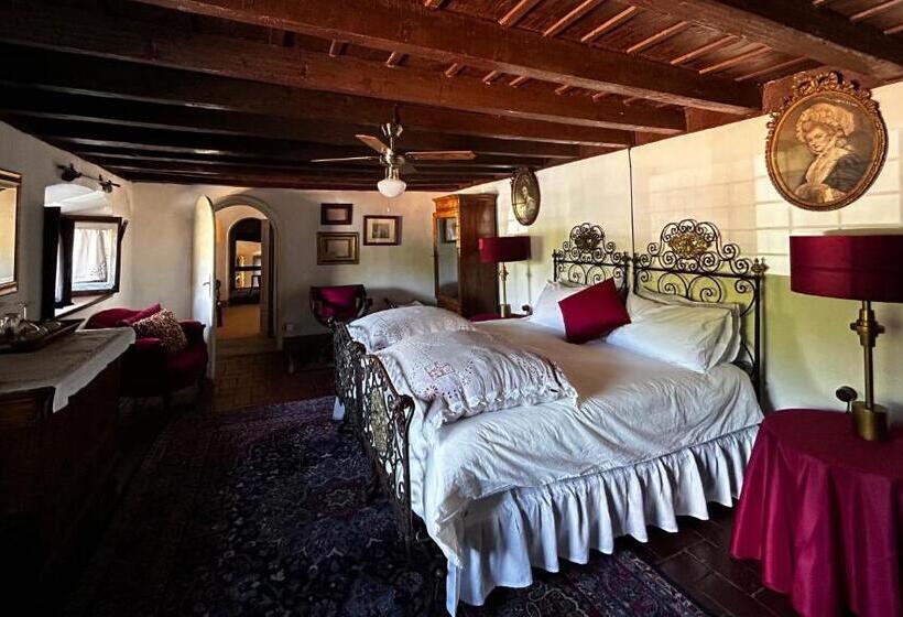 小型豪华套房, Wirnica