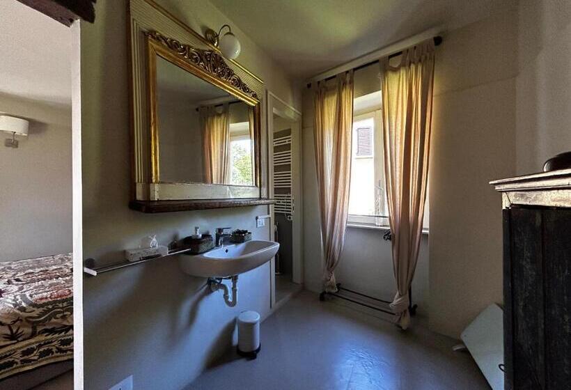 小型套房, Wirnica