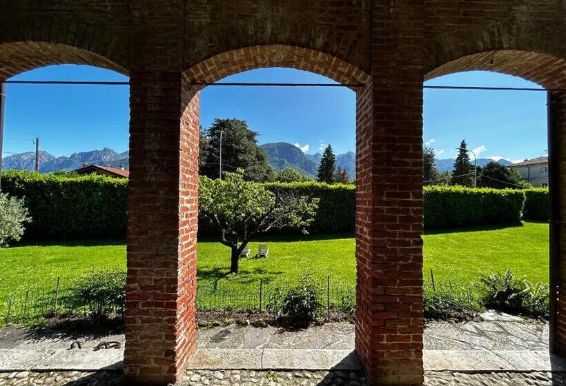 带阳台套房, Wirnica