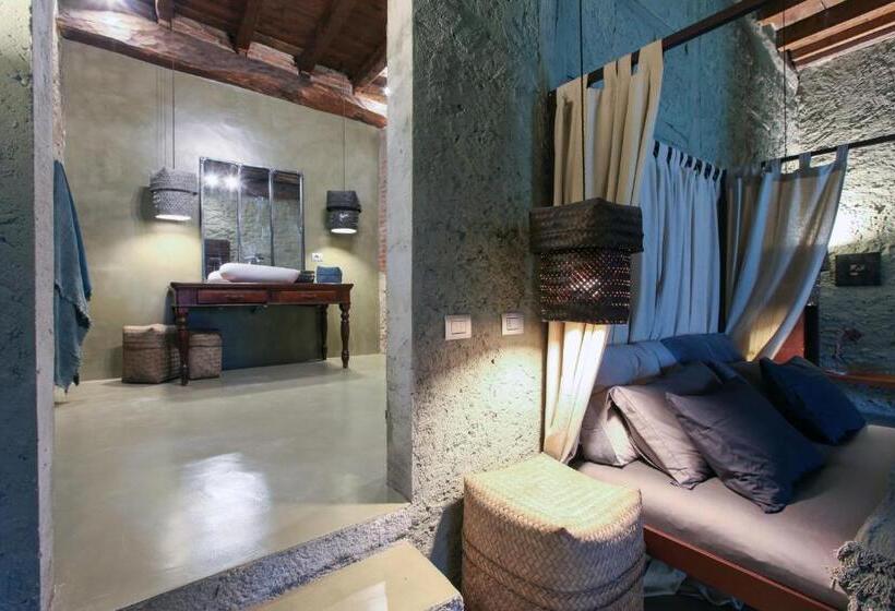 带阳台套房, Wirnica