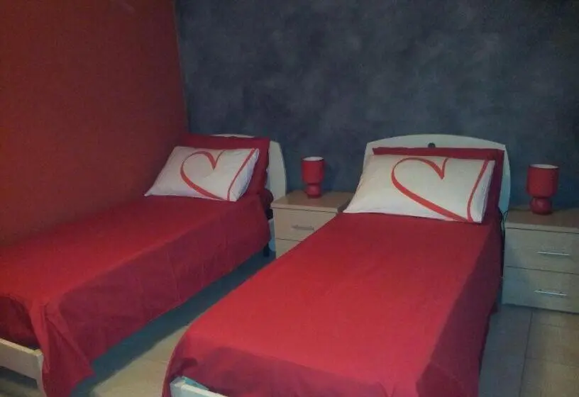 Standard room with outdoor bath, B&b Lavika Pedara