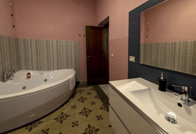 带城市景观的优质房间, Tuscany Experience Bnb