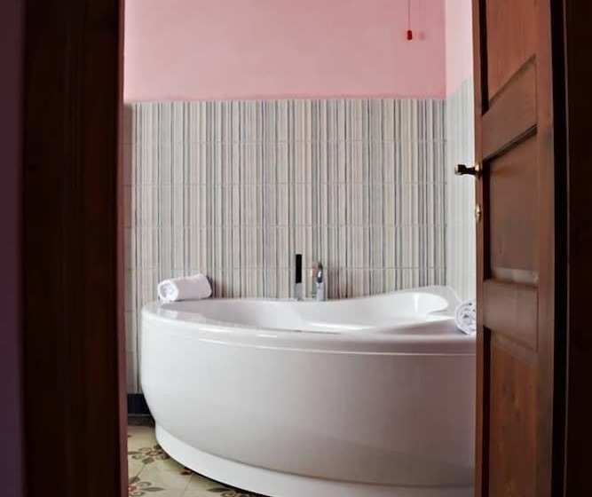 带城市景观的优质房间, Tuscany Experience Bnb