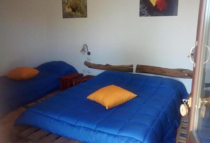 חדר סטנדרט לשלושה, Agriturismo La Caraffara Sull  Etna