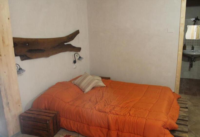 חדר סטנדרט לשלושה, Agriturismo La Caraffara Sull  Etna