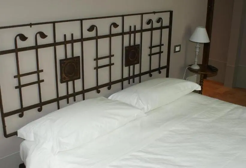 Deluxe room with river view, La Finestra Sul Po  Agriturismo