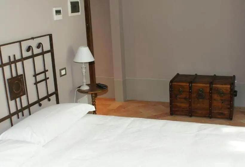 Deluxe room with river view, La Finestra Sul Po  Agriturismo