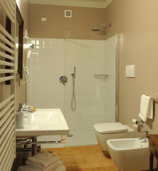 Deluxe room with river view, La Finestra Sul Po  Agriturismo