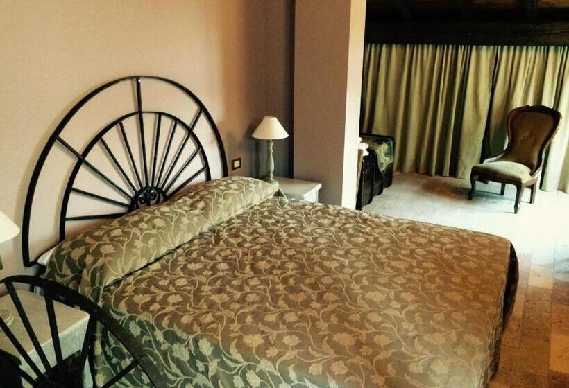 디럭스 룸 킹사이즈 침대, La Finestra Sul Po  Agriturismo