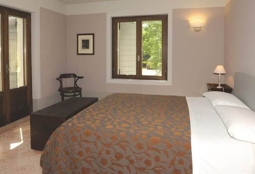 Deluxe room with river view, La Finestra Sul Po  Agriturismo