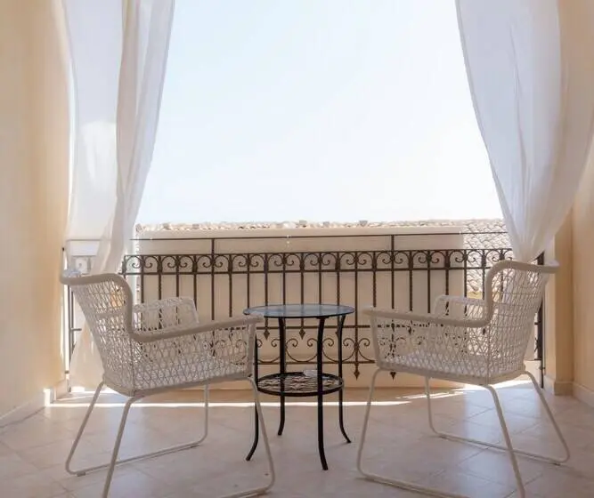 اتاق سه نفره دلوکس با چشم‌انداز دریا, Aloha Marzamemi Rooms