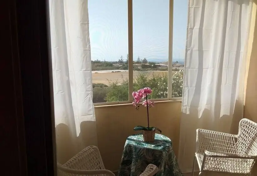 اتاق سه نفره دلوکس با چشم‌انداز دریا, Aloha Marzamemi Rooms