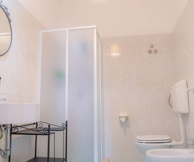 חדר דלוקס לשלושה עם נו לים, Aloha Marzamemi Rooms