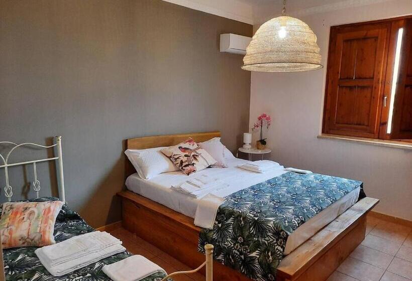 חדר קומפורט לשלושה, Aloha Marzamemi Rooms