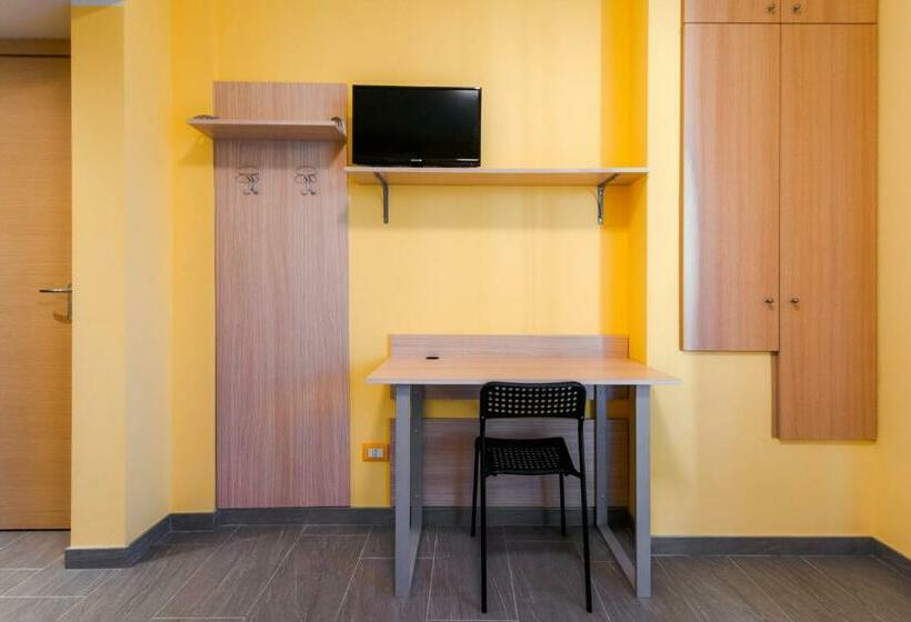 اتاق لوکس با بالکن, Casa Livio Rooms And Studios