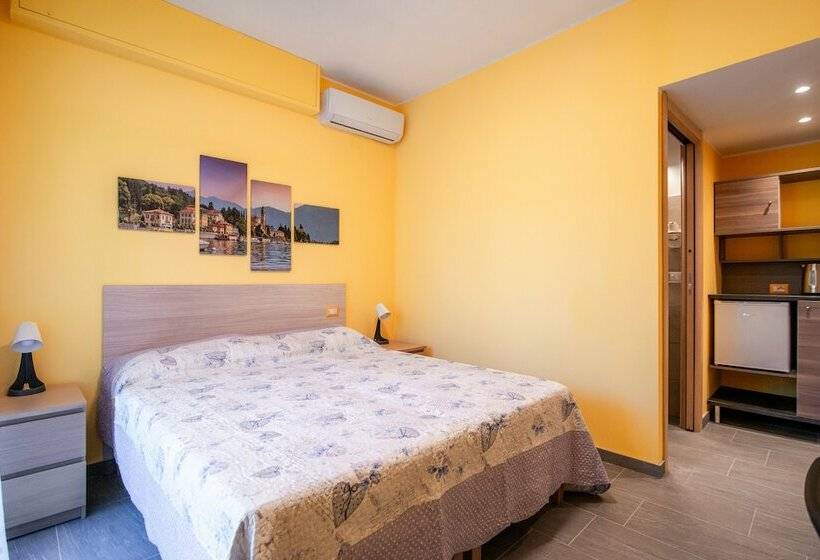 اتاق لوکس با بالکن, Casa Livio Rooms And Studios