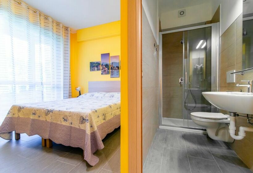 اتاق لوکس با بالکن, Casa Livio  Rooms And Studios