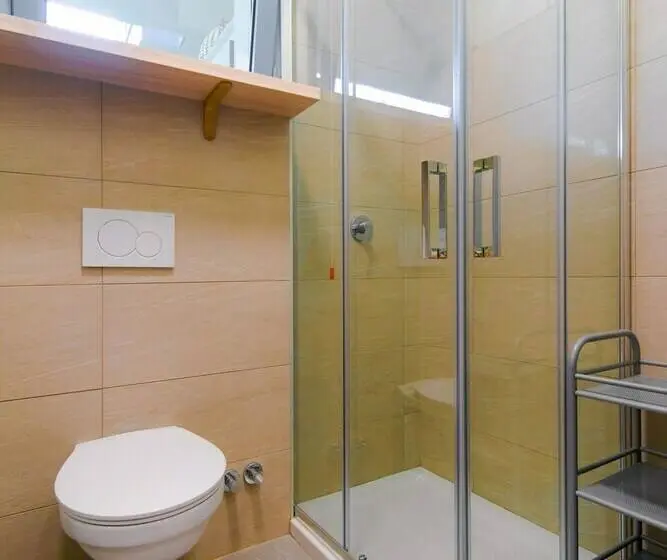 اتاق استاندارد با چشم‌انداز باغ, Casa Livio  Rooms And Studios