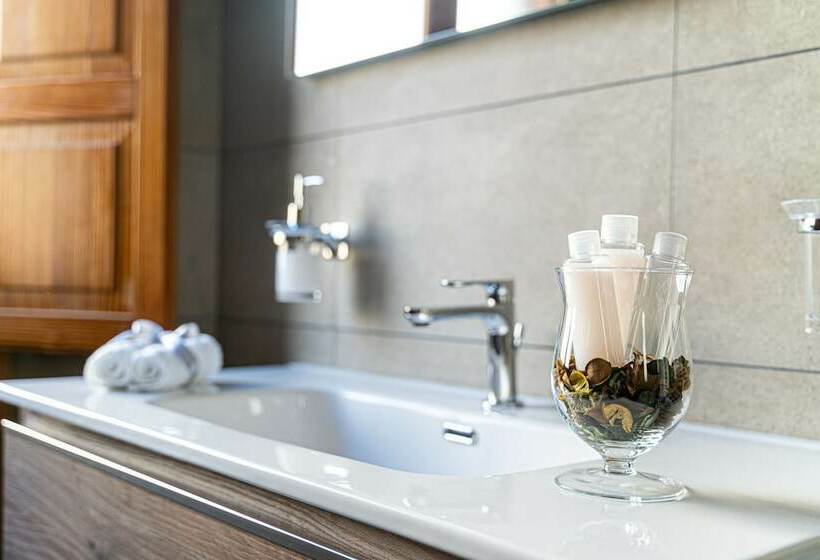 高级大房间, Marcus Suite