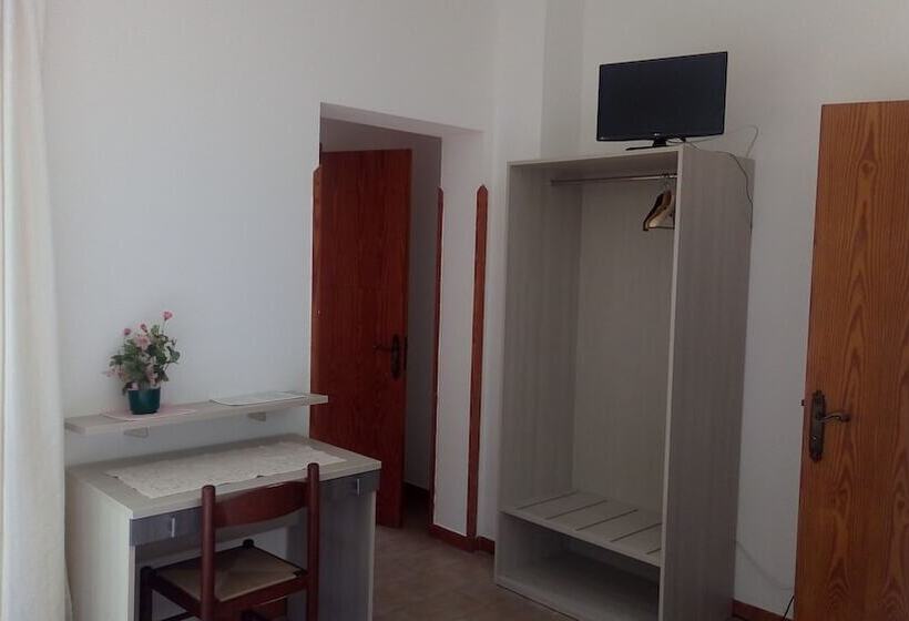 スタンダードルーム, Agostino