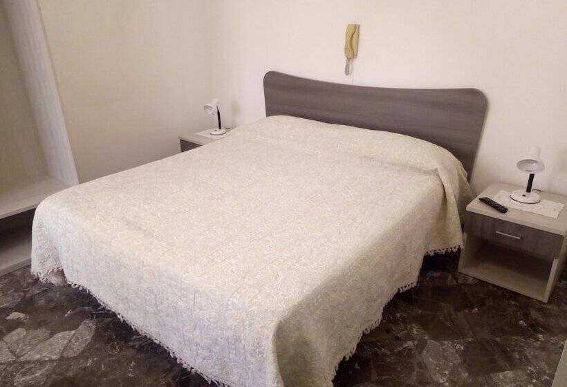 スタンダードルーム, Agostino