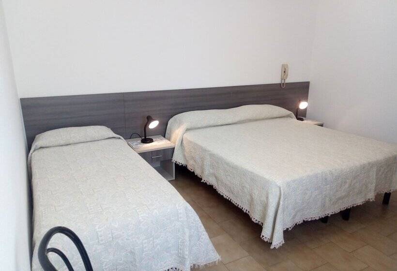 スタンダード４人部屋, Agostino