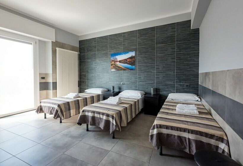 스탠다드 트리플 룸, La Montrucca Camere