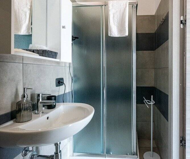 디럭스 트리플 룸, La Montrucca Camere