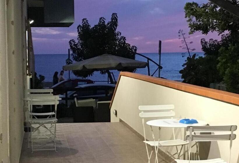 Quarto Deluxe, Da Umby