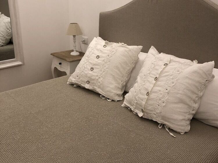 标准间带游泳池, Dimora Le Ginestre Adults Only