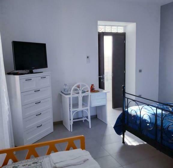 חדר סטנדרט לשלושה, Casa Ary