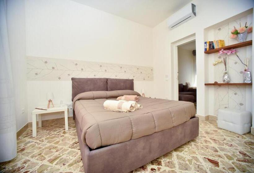 四人标准间, Casa Sarina