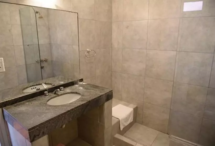 Economy Triple Room, Selva Montana