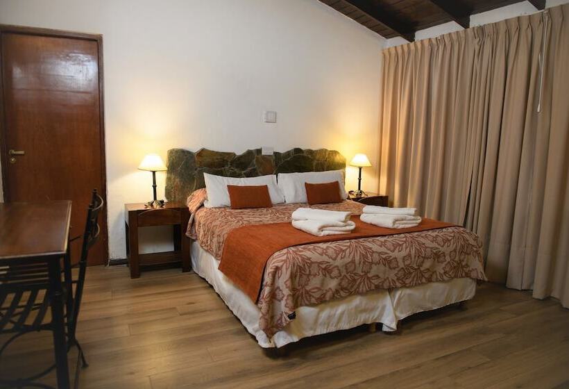 클래식 룸, Selva Montana