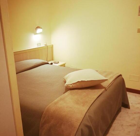 スタンダードシングルルーム, Albergo Nuovo Gianduia