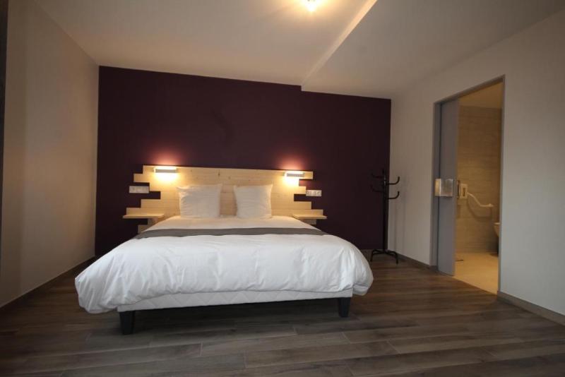 غرفة قياسية, Auberge De La Cloche