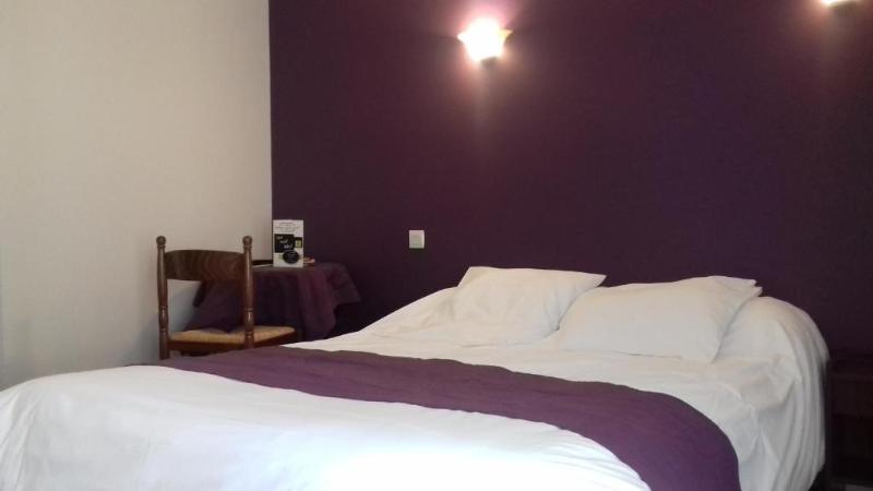 Номер Стандарт, Auberge De La Cloche