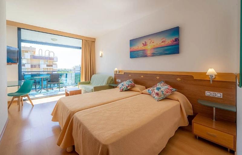 Quarto Estandar, Blaucel