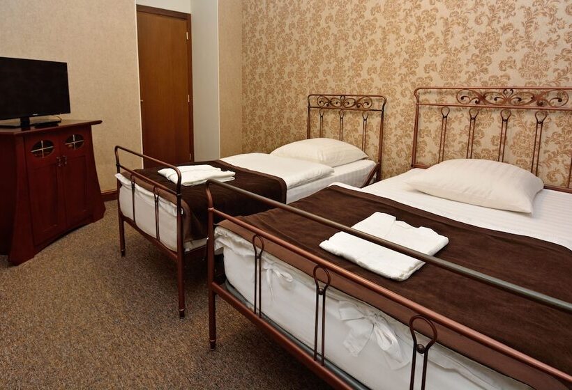اتاق خانوادگی, Boutique Hotel Villa Mtiebi