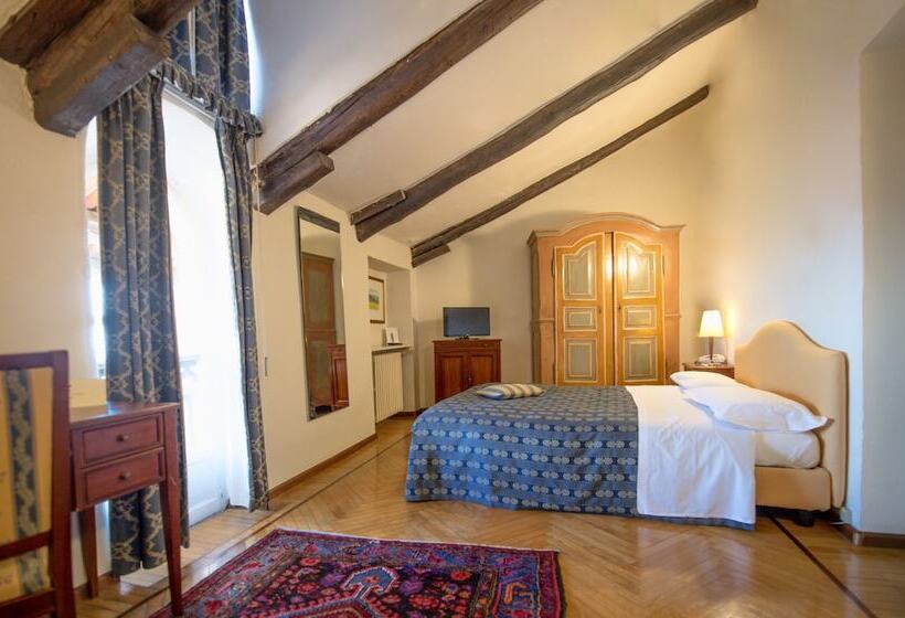 スタンダードルーム, Castello Rosso