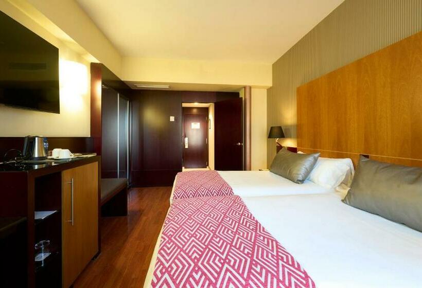 Номер Стандарт, Catalonia El Pilar