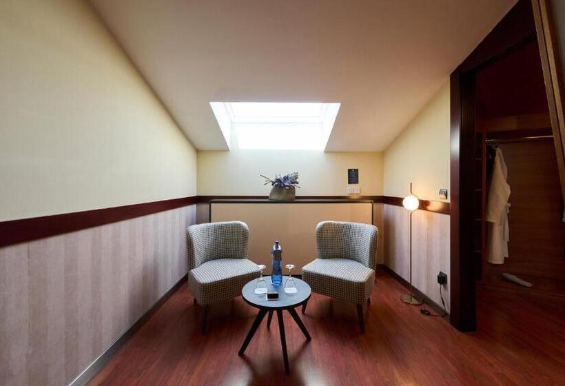 Номер Superior, Catalonia El Pilar